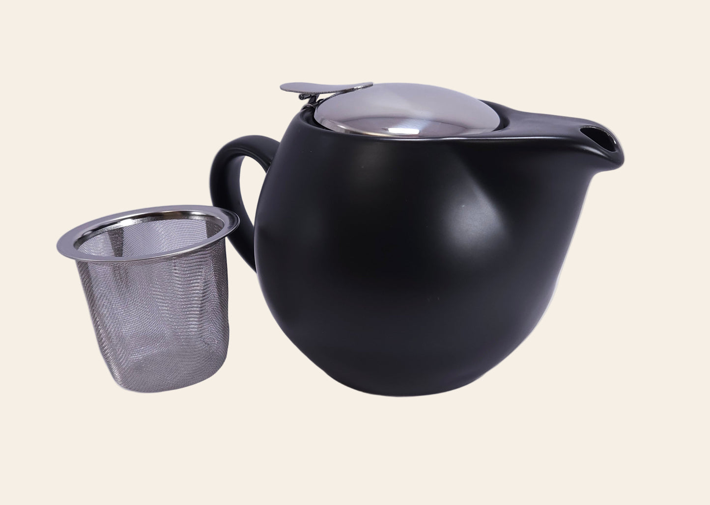 Théière compacte 500 ml en céramique noire avec filtre pour thé en vrac