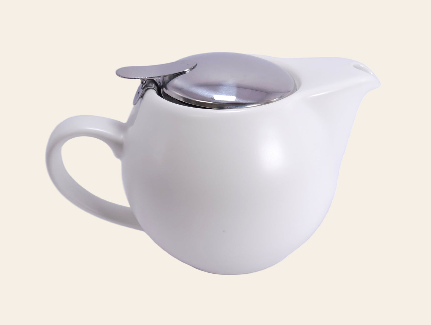 Théière compacte 500 ml en céramique blanche avec filtre pour thé en vrac