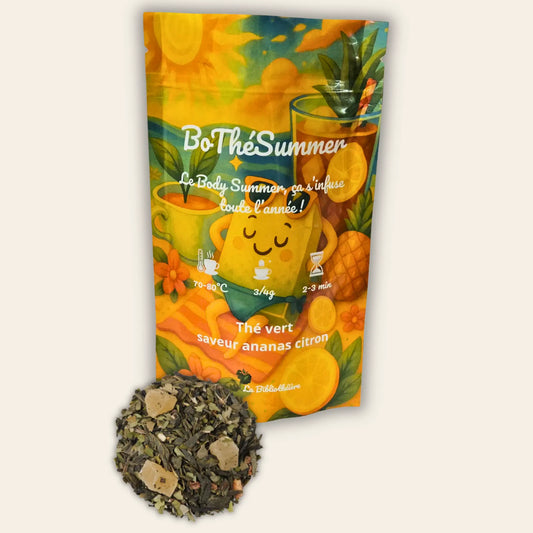 Thé vert en vrac BoThéSummer, mélange premium saveur ananas et citron par La Bibliothéière. Sachet refermable de thé en feuilles de qualité avec ingrédients naturels apparents.